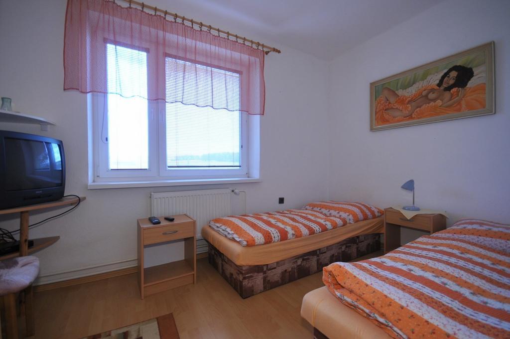 Penzion Drevenik Hotel Spisske Podhradie Ngoại thất bức ảnh