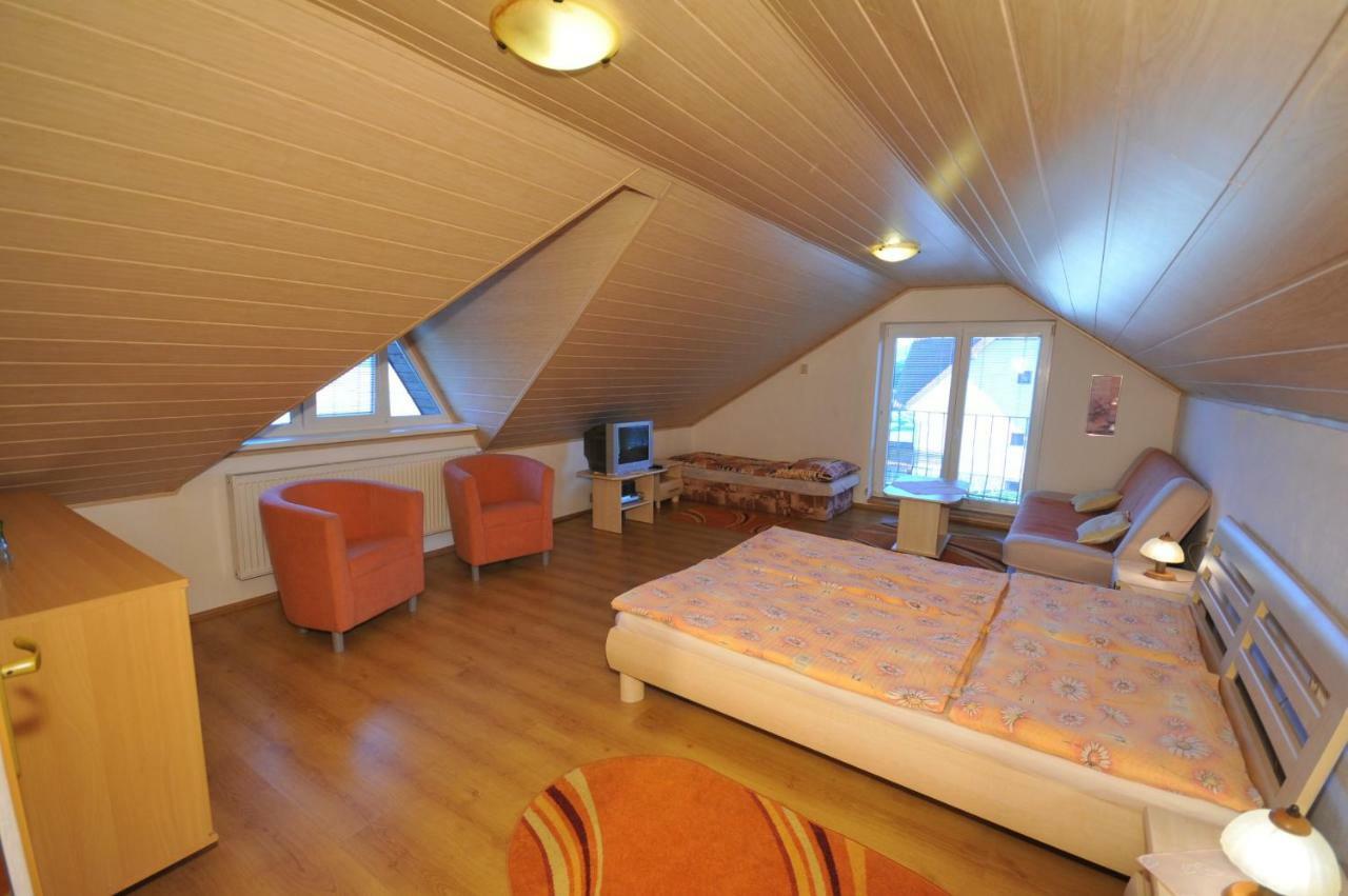 Penzion Drevenik Hotel Spisske Podhradie Ngoại thất bức ảnh